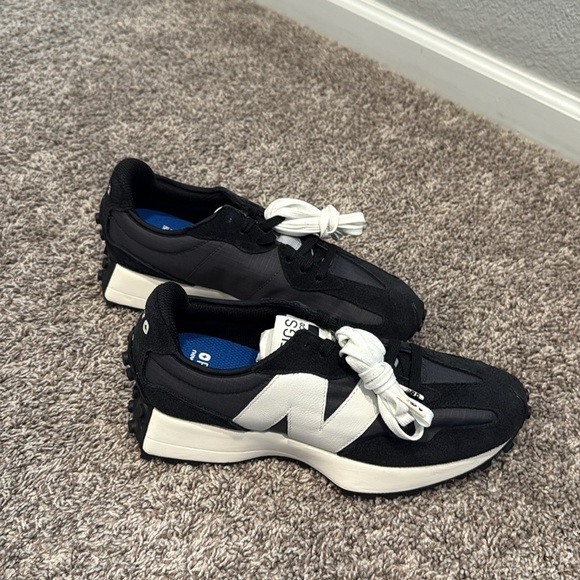 New Balance x Figs 327 sneakers shoes Woman’s size 11 Men 9.5 - Picture 4 of 5